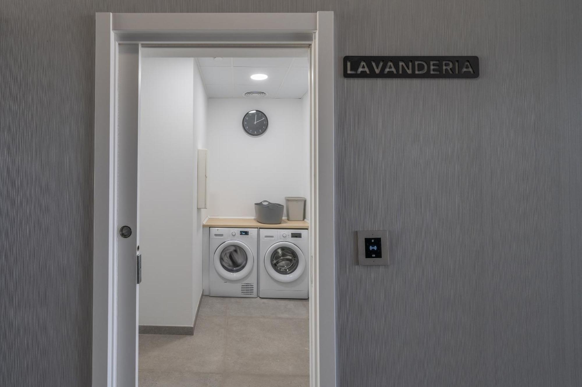 Xpce Urban 3 Malaga Skyline - Parking Free Appartement Buitenkant foto